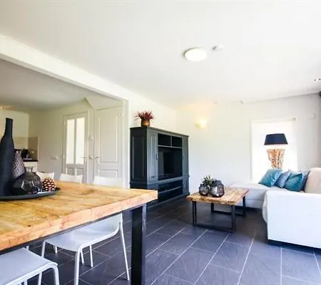 Kg- Vakantiewoning 15 *
